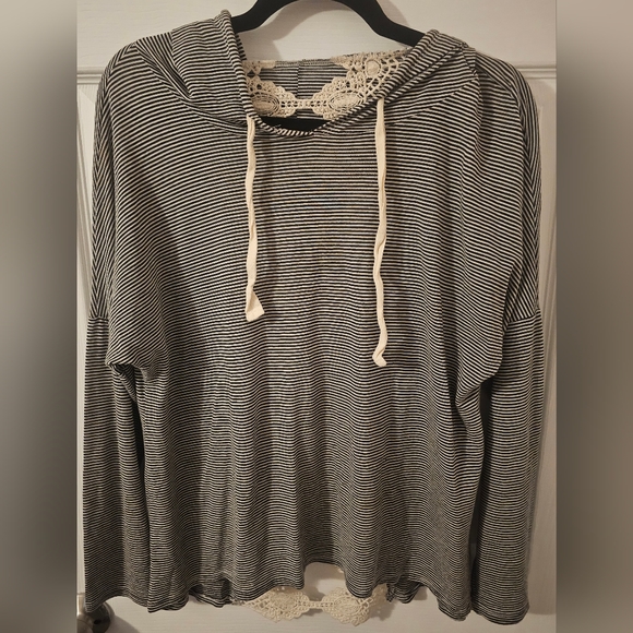 BKE Tops - BKE Hoodie